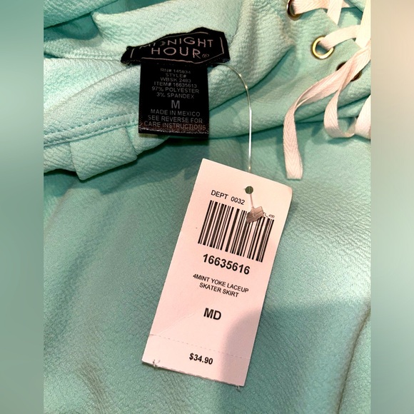 NWT HOT TOPIC SPRING/SUMMER Shirt&Skirt outfit - Picture 4 of 7